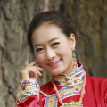 年轻美女